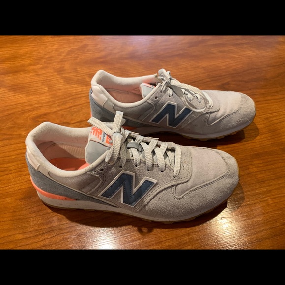 New Balance 696 - Picture 4 of 4